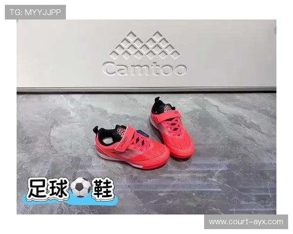球星一周更换几双足球鞋揭秘 如何选择适合的鞋款提升比赛表现 球星一周更换几双足球鞋揭秘 如何选择适合的鞋款提升比赛表现