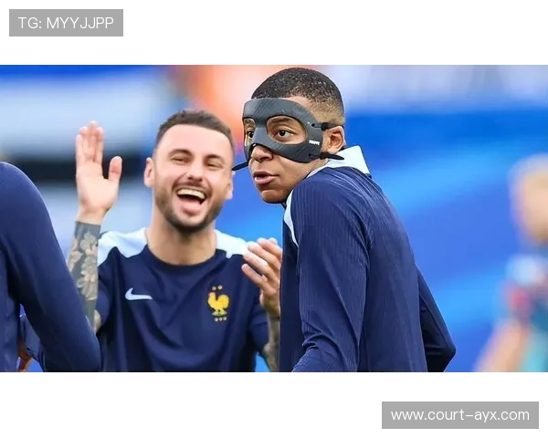 足球场球星佩戴面具的多重意义与影响解析