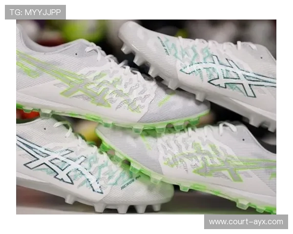 足球鞋与球星鞋的区别解析如何选择适合自己的足球装备 足球鞋与球星鞋的区别解析如何选择适合自己的足球装备